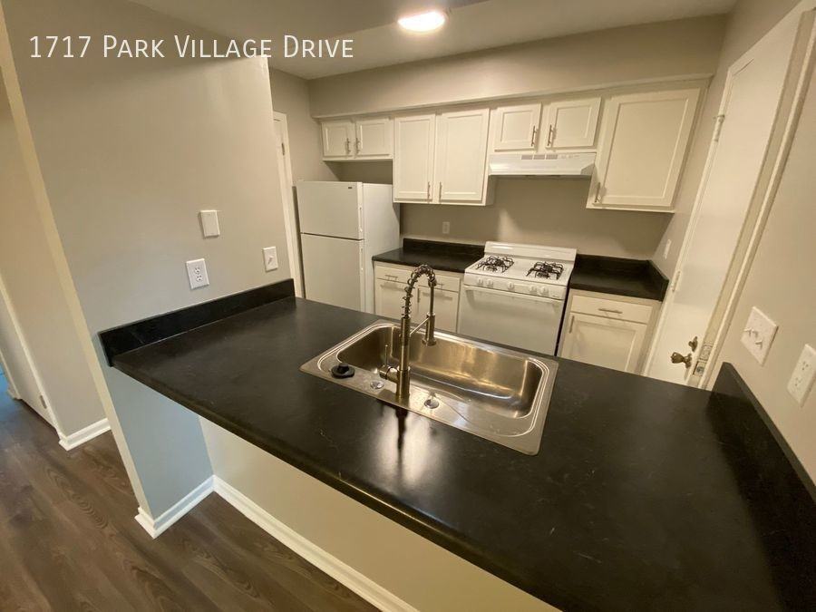 1717 Park Village Dr - Photo 2 of 18