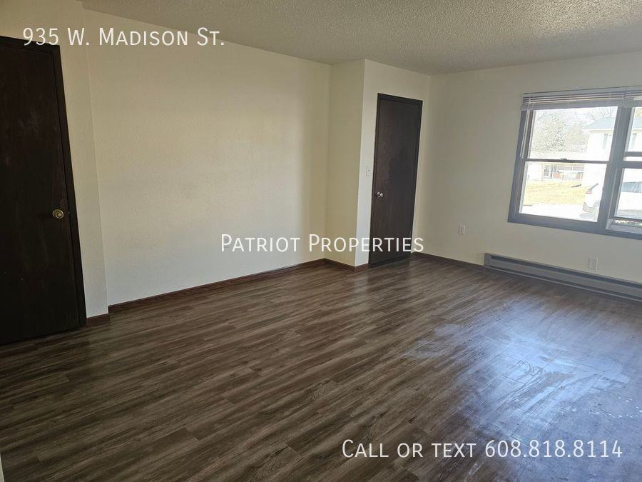 935 W Madison St - Photo 3 of 14