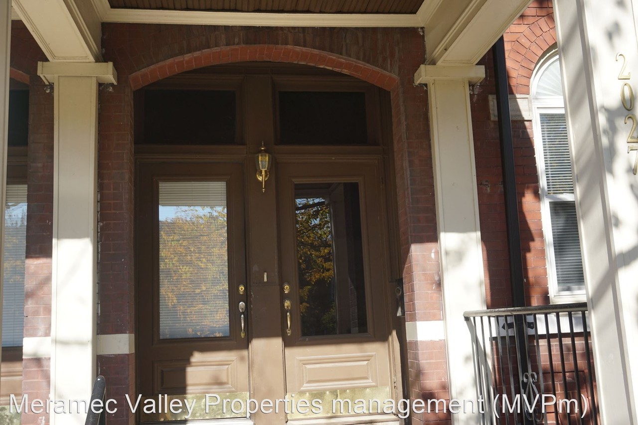 2027 Russell Blvd. - Photo 2 of 14