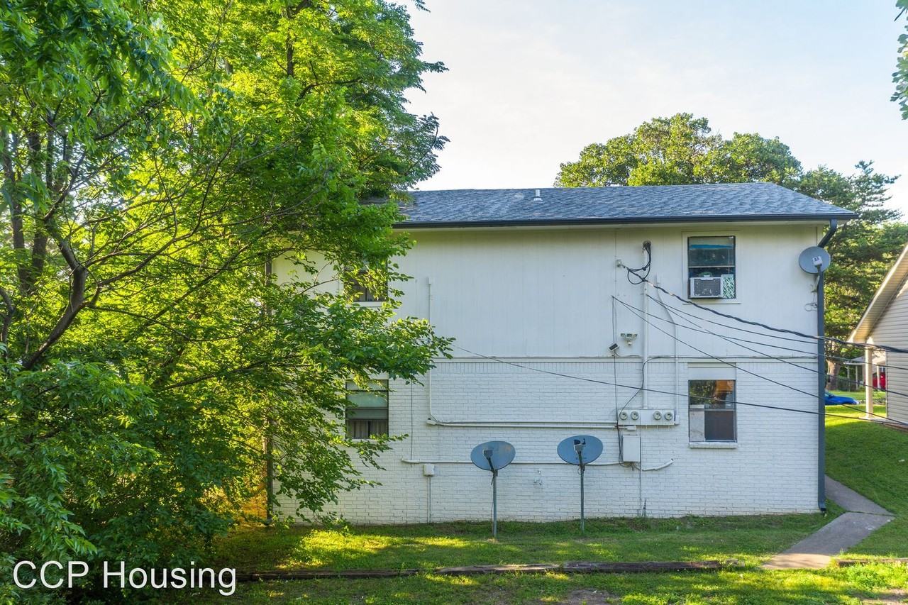 1704 South T Street - Photo 3 of 13