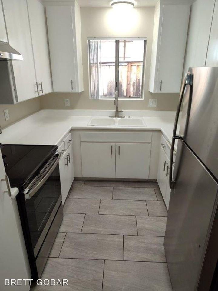 1304 S. Juniper Street - Photo 2 of 34