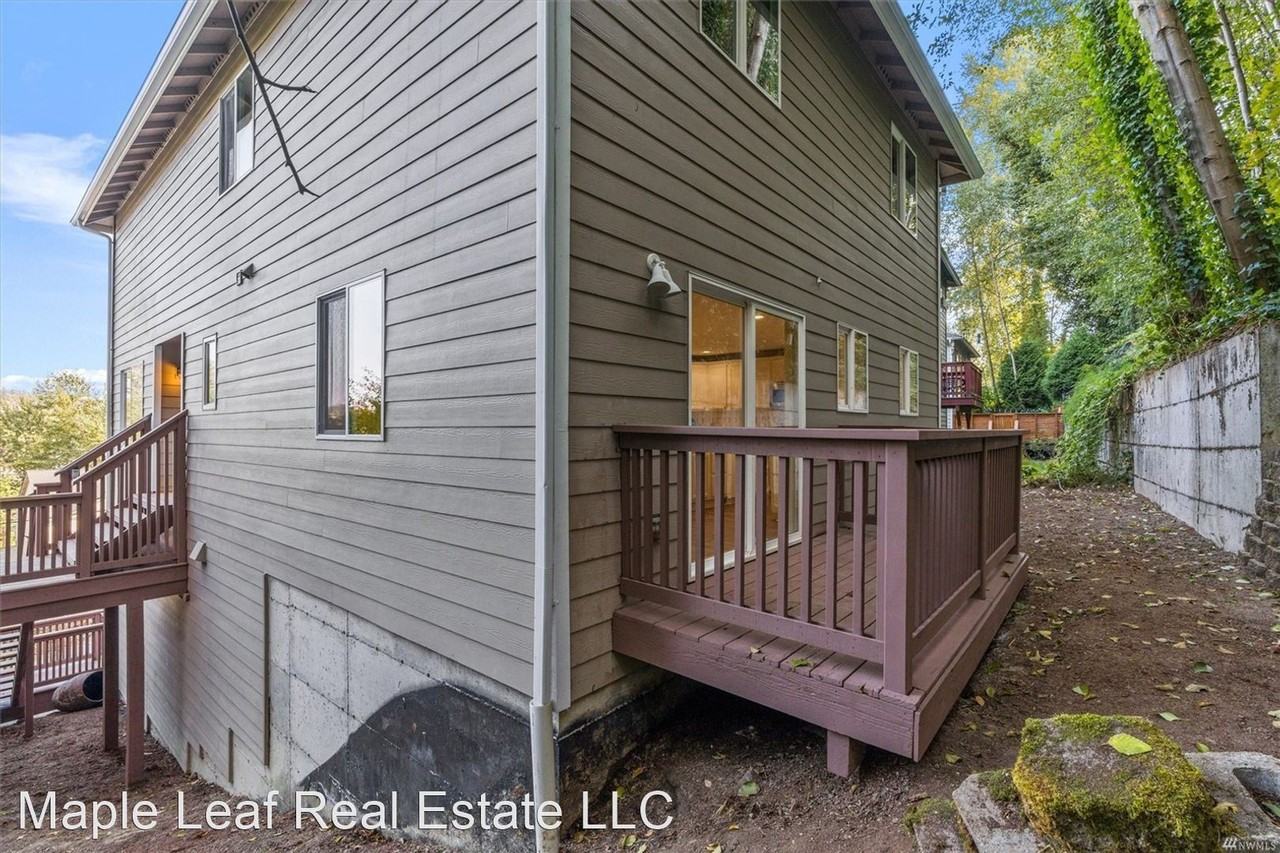 13815 Macadam Rd S - Photo 2 of 24