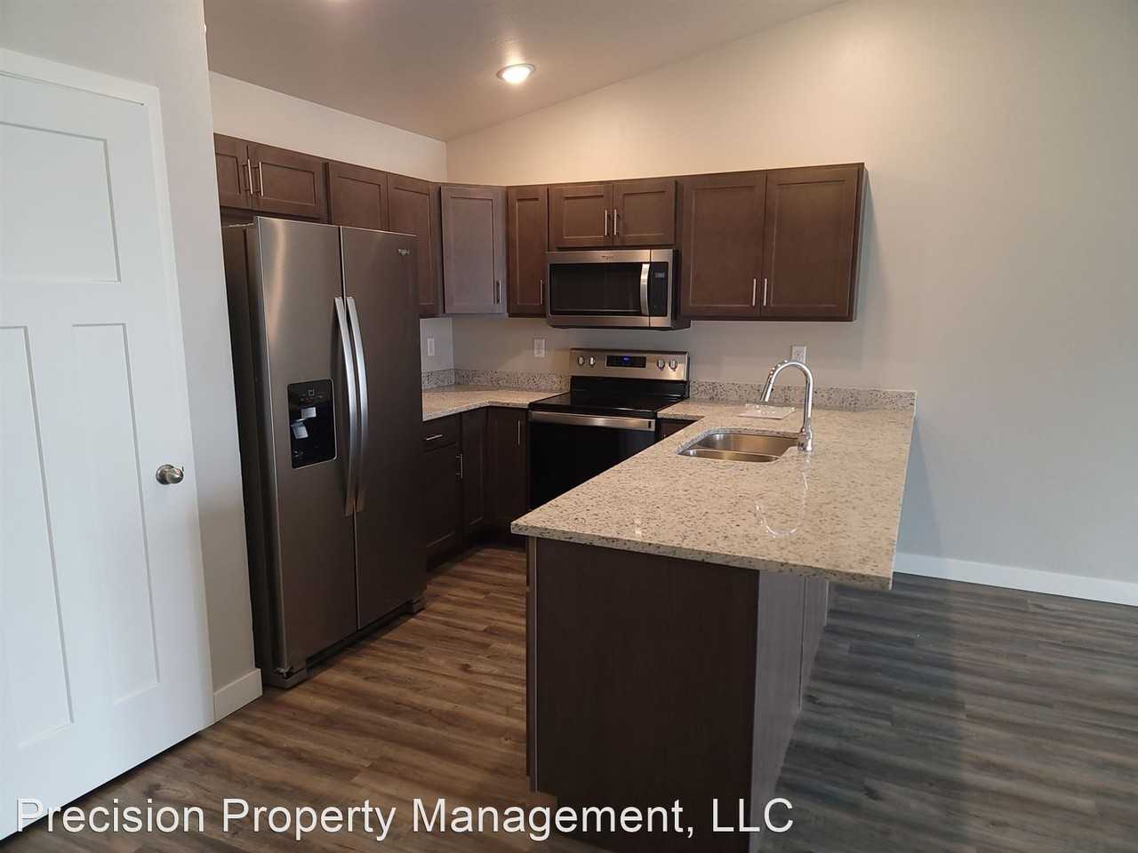 198-204 McGriff Way - Photo 3 of 15