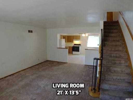 115 Estes Ave - Photo 2 of 16