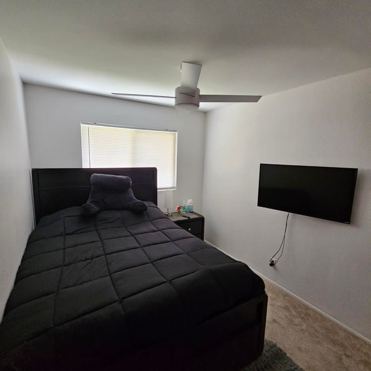 215 Winewood St - Photo 2 of 6