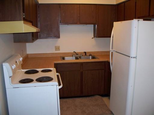 3261 Ansborough Ave - Photo 2 of 6