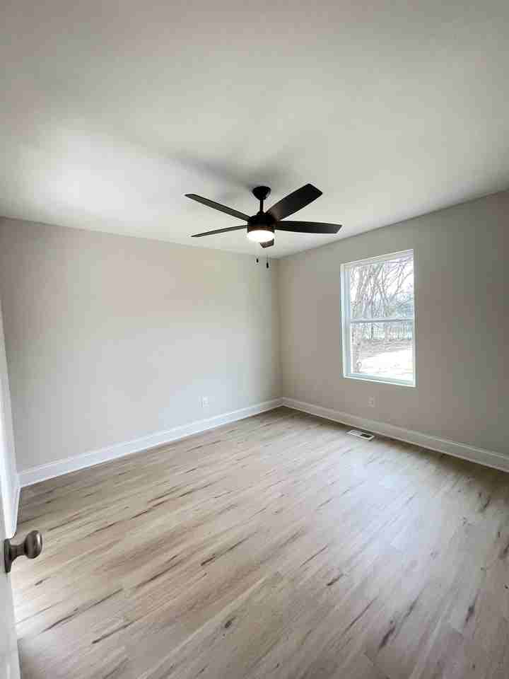 322 W 41st St #1 - Photo 7 of 18