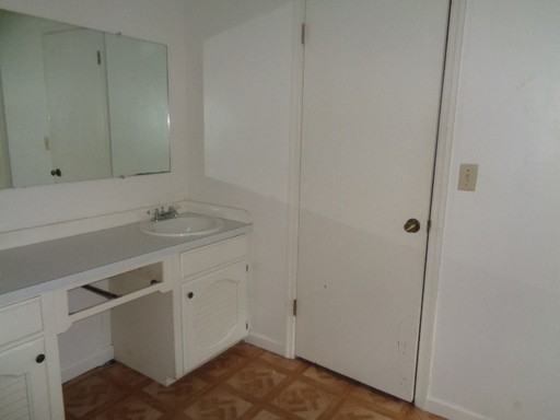 47 Covered Bridge Rd - Photo 3 of 8