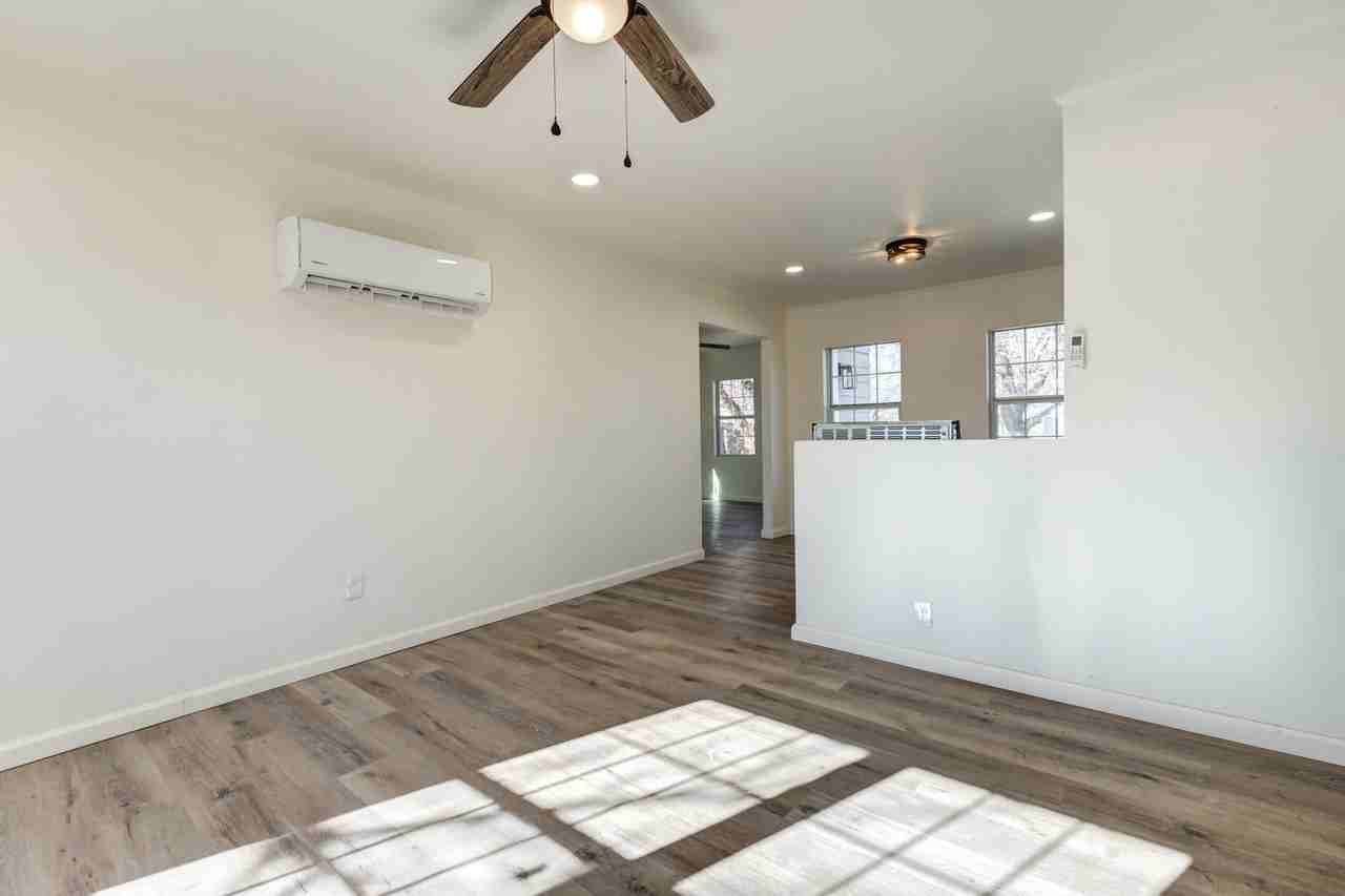 2516 2nd St #1 - Photo 2 of 10