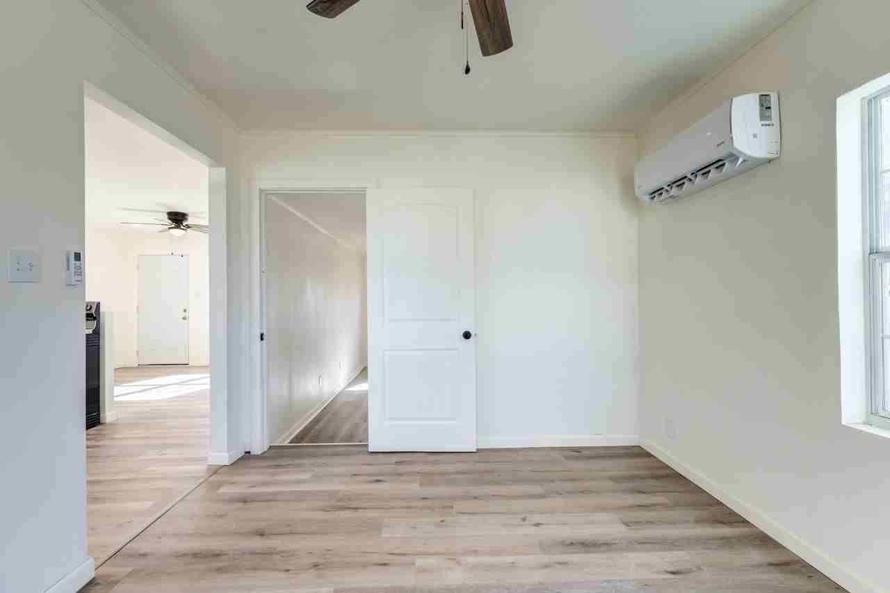 2516 2nd St #1 - Photo 4 of 10