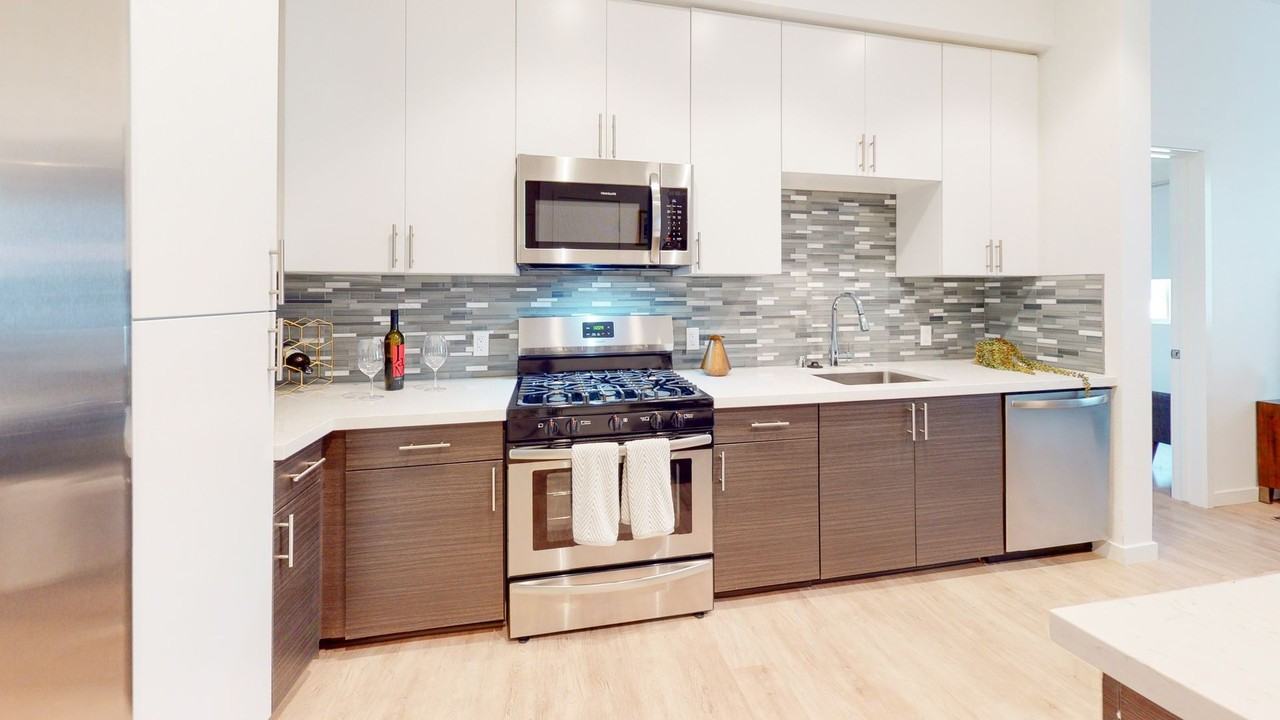 Urbana Chula Vista Luxury Apartments - Photo 5 of 50