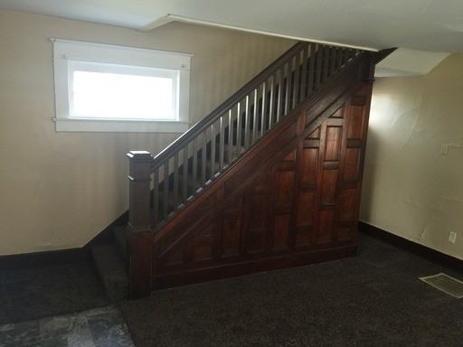 1117 S Monroe St - Photo 2 of 5