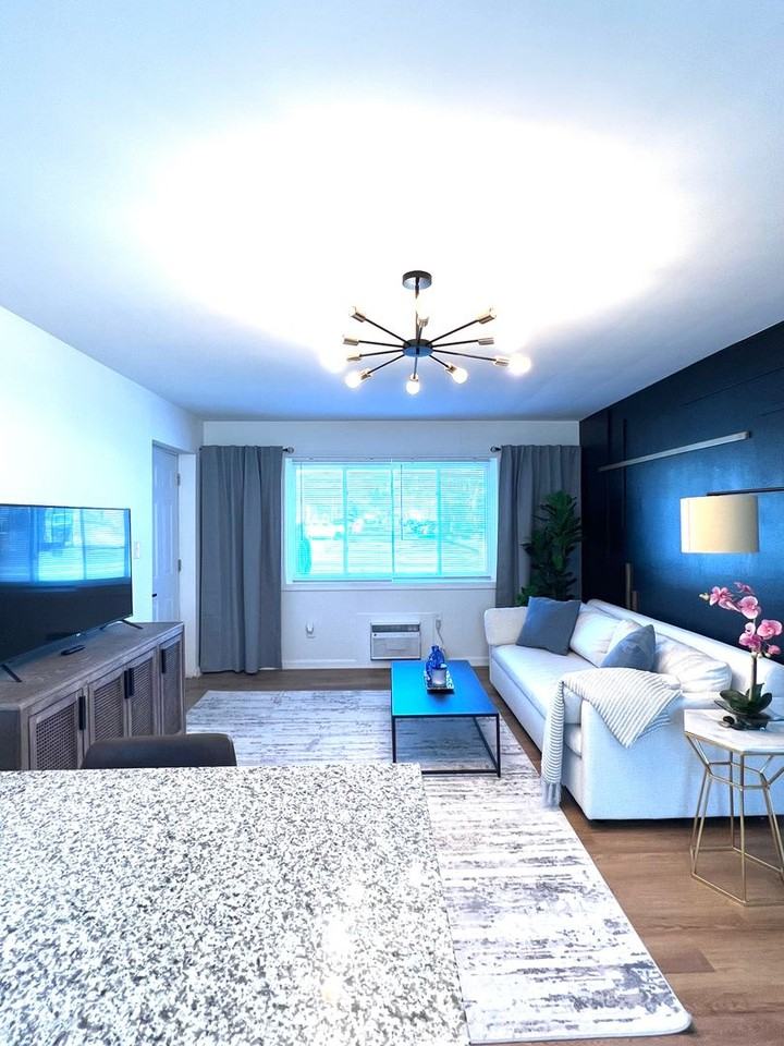 Harvard Lofts ^ (Harvard 13 LLC) - Photo 5 of 34