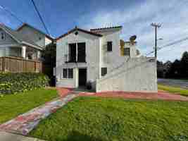 featured image of 2 E Bellevue Ave