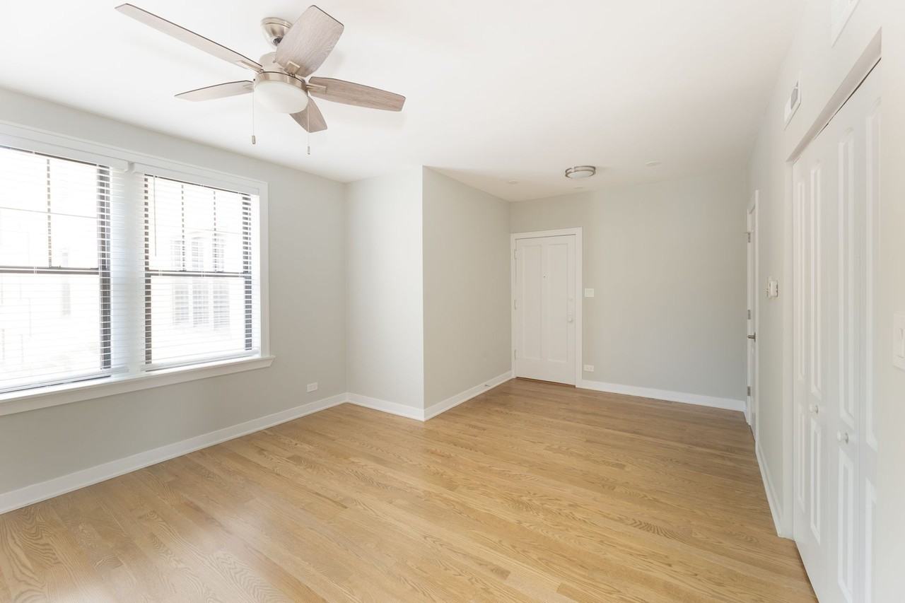 3618-20 N. Marshfield - Photo 7 of 9