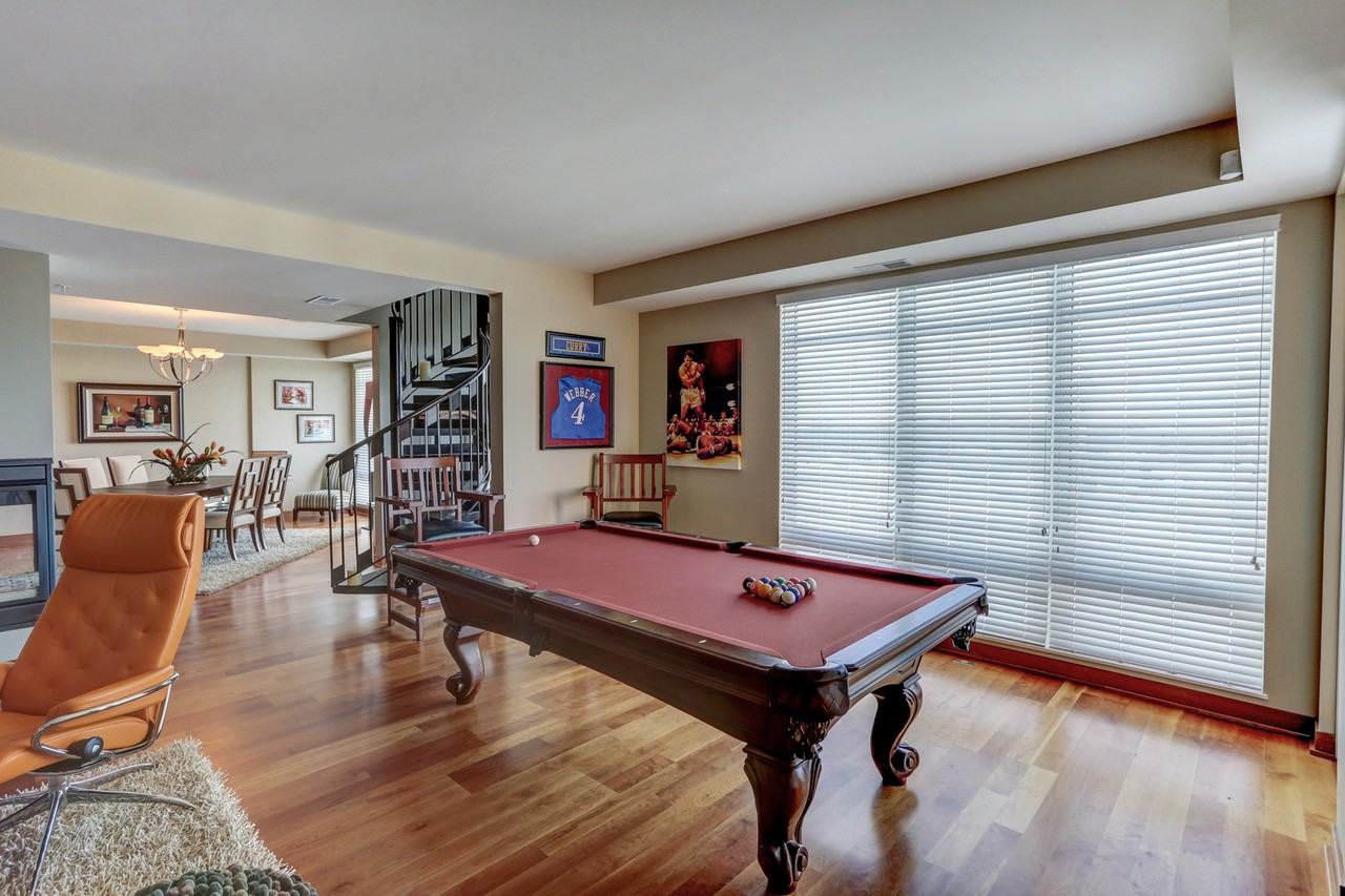 1070 Grandview Court - Photo 5 of 27
