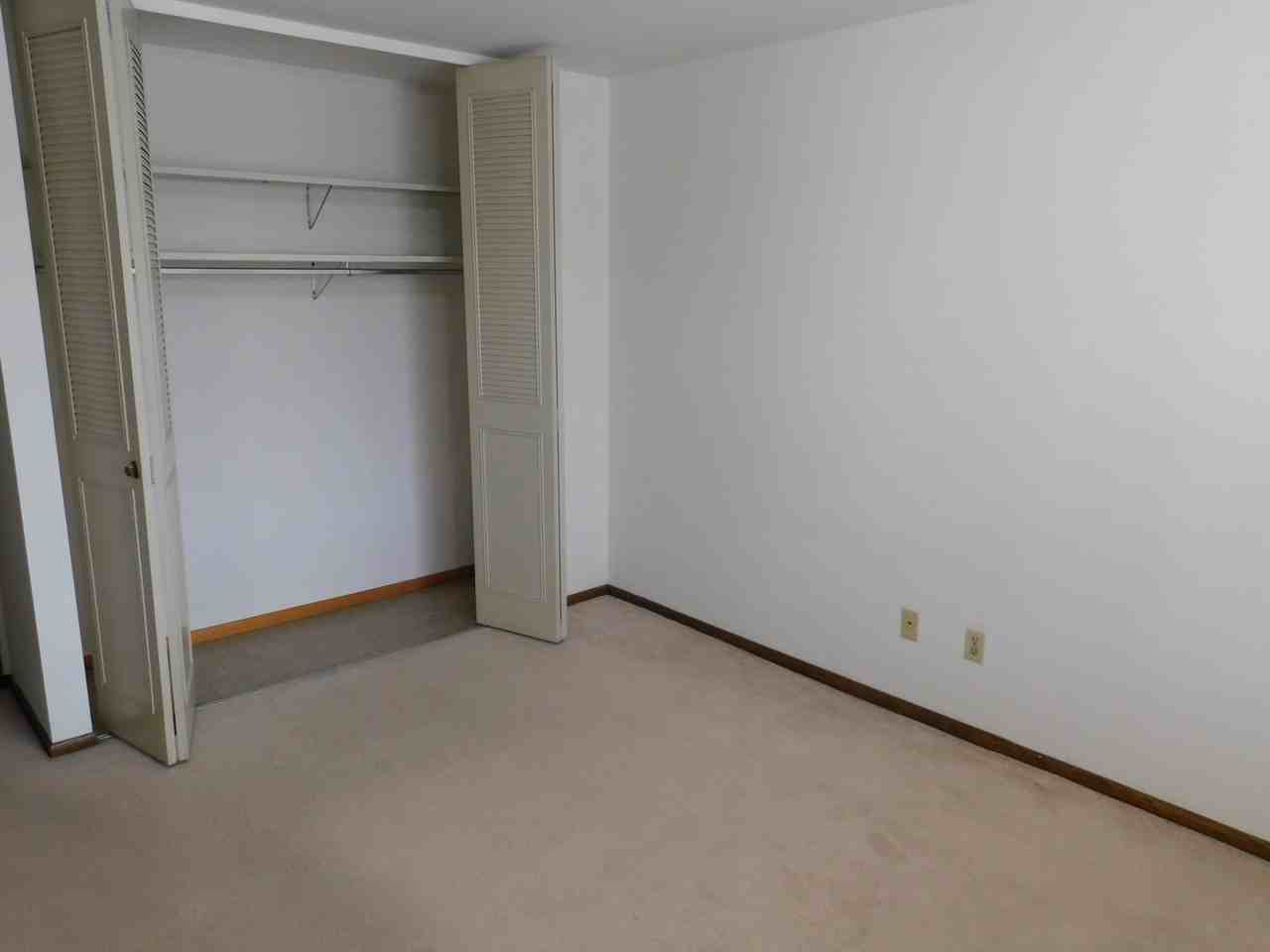 Manitowoc Apartments - Photo 7 of 14