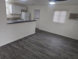 featured image of 272 E Calle Arizona