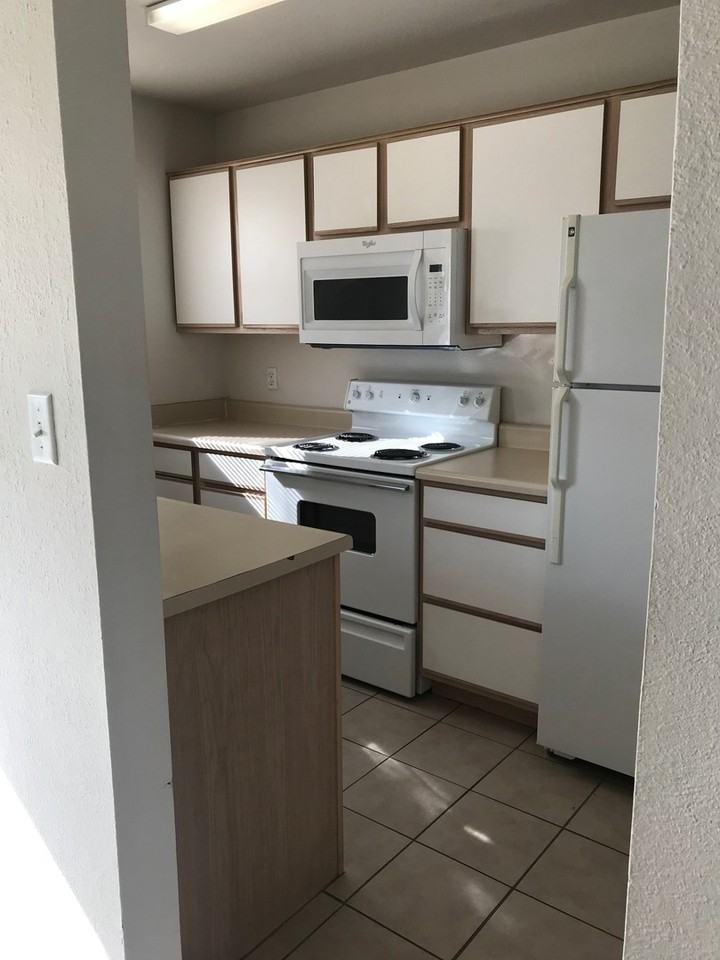 Summer Tree Townhomes, LLC - Photo 2 of 15