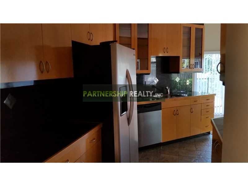 17277 Hampton Boulevard - Photo 3 of 11