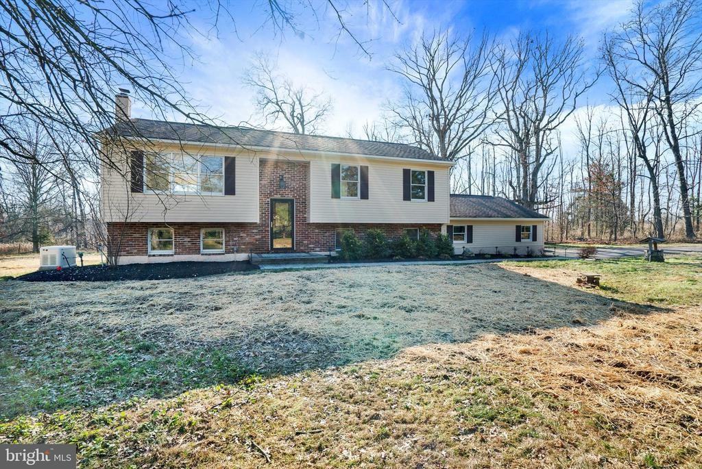 5400 Curly Hill Rd - Photo 3 of 47