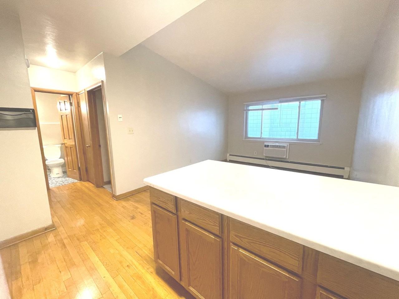1112 Knapp - Photo 3 of 25