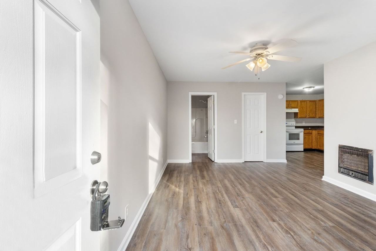 Dortch/Bradley St Apartments 40 Dortch St, Clarksville, TN 37040