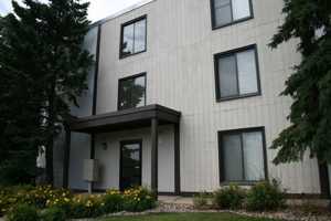 featured image of 7475 123rd St W