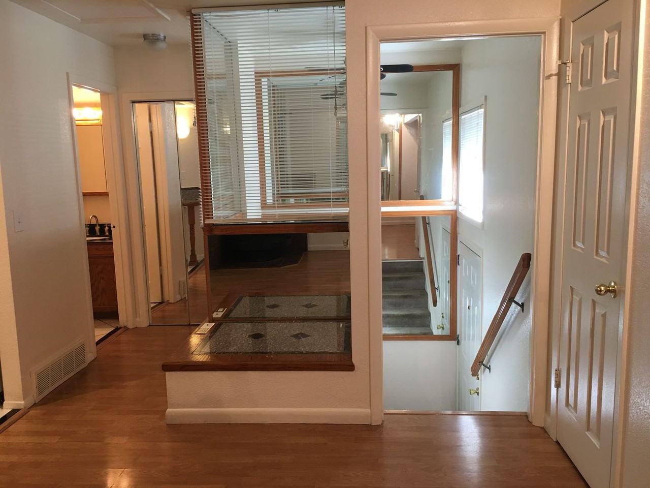 Decalogue - Photo 2 of 30