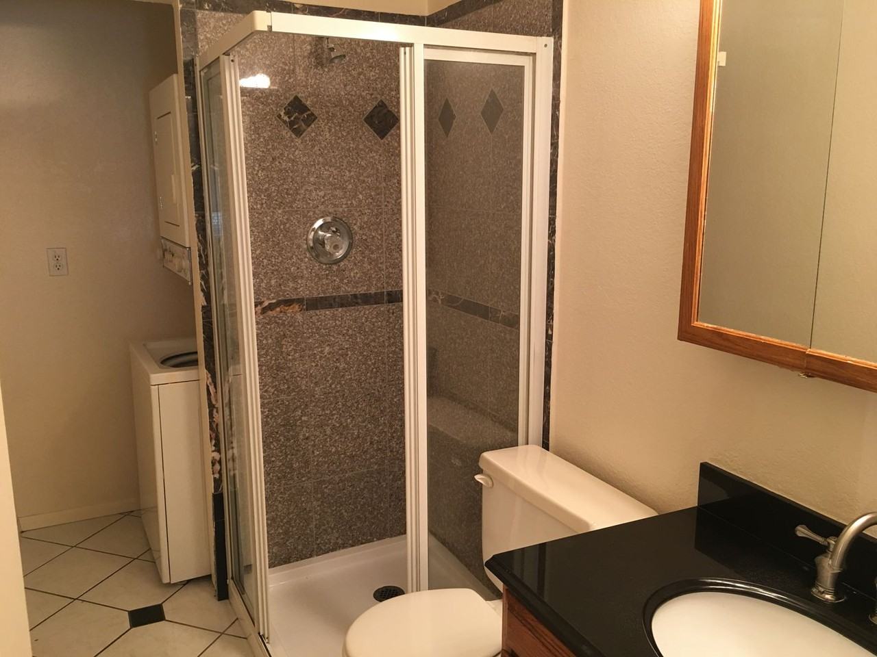 Decalogue - Photo 7 of 30