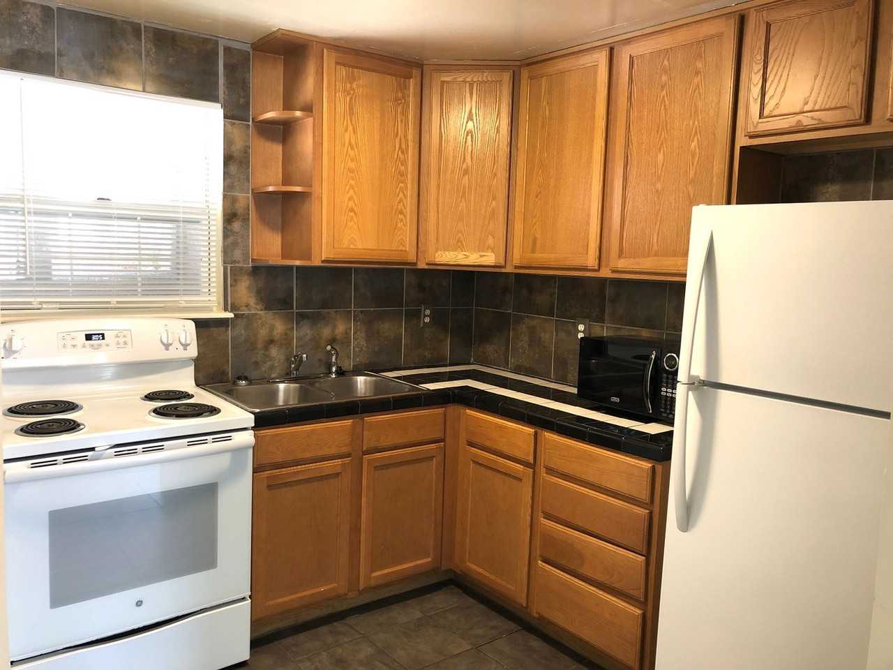 2995 Aurora - Photo 2 of 23