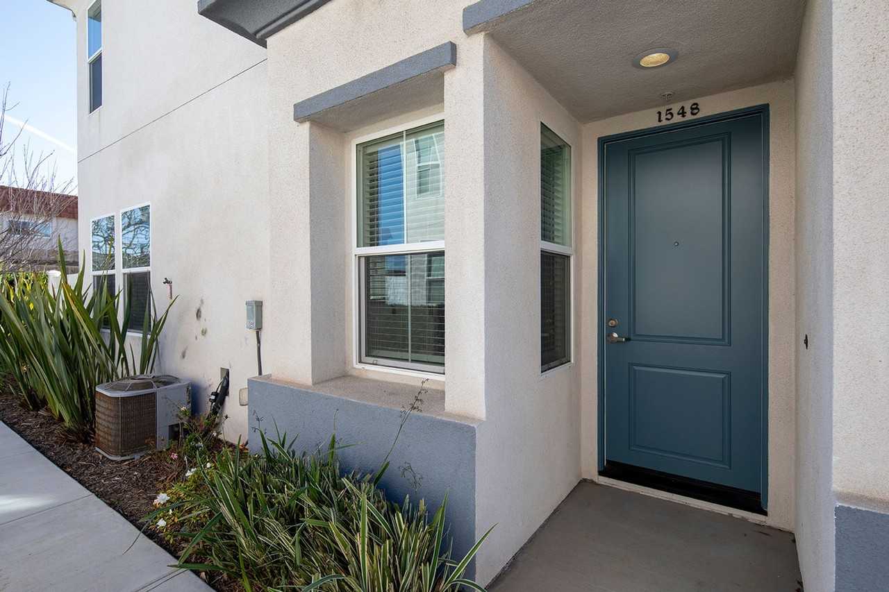 1548 Coronado Ave - Photo 2 of 17