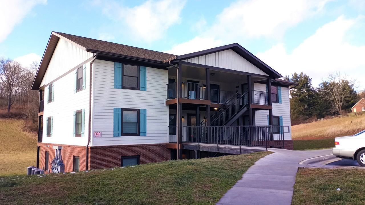 Callan Drive Apartments 124 Atkins Farm Ln, Marion, VA 24354 Zumper