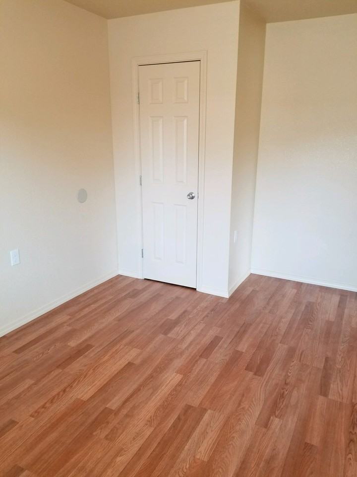 2406 Hutton - Photo 3 of 12