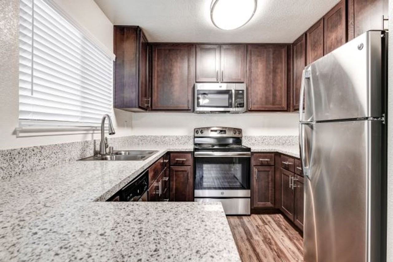 Spring Club Apartments - Photo 3 of 13