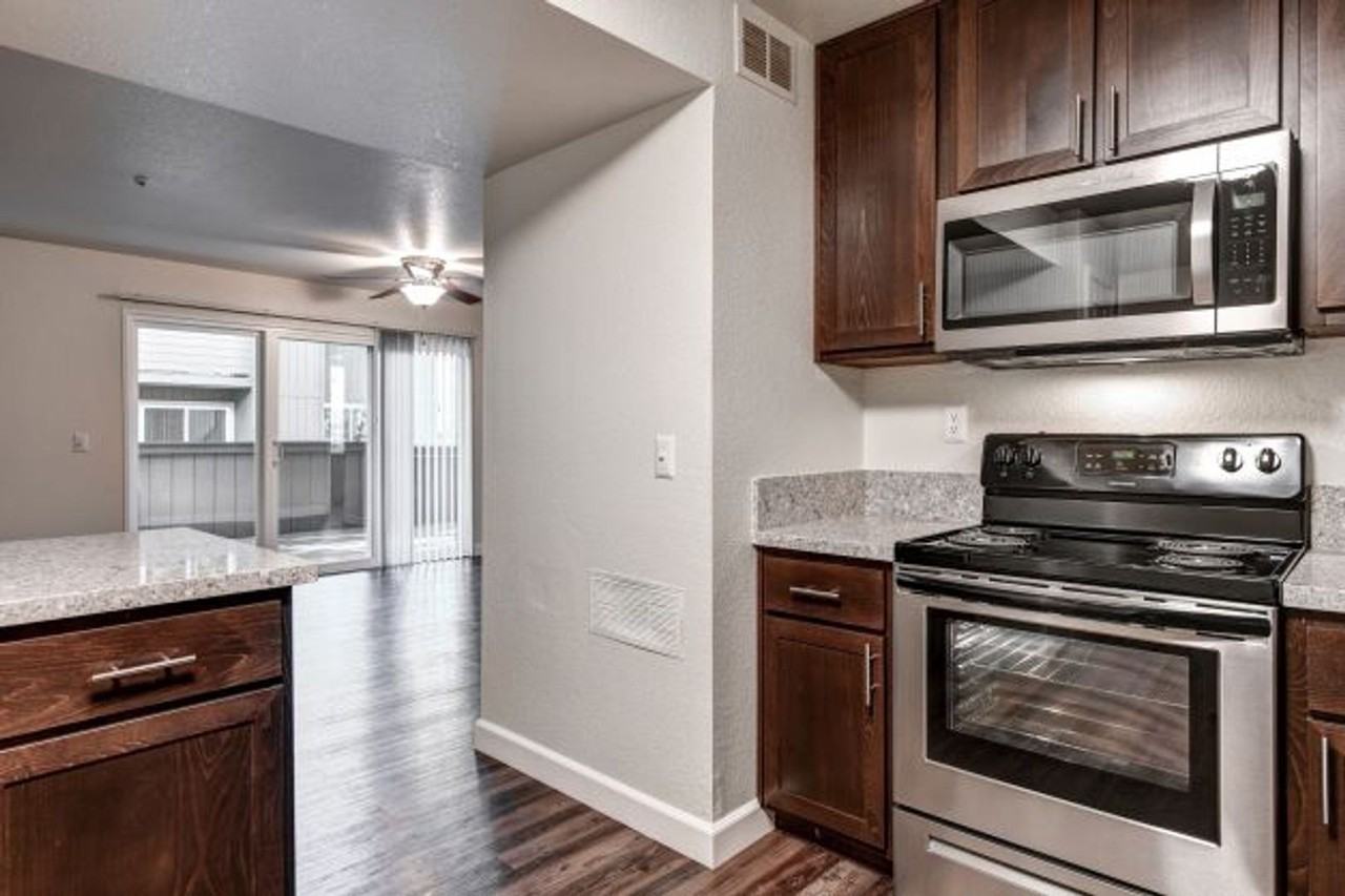 Spring Club Apartments - Photo 3 of 10