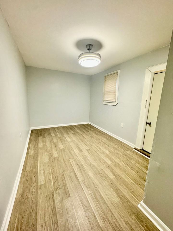 4024 Cambridge Street - Photo 3 of 6