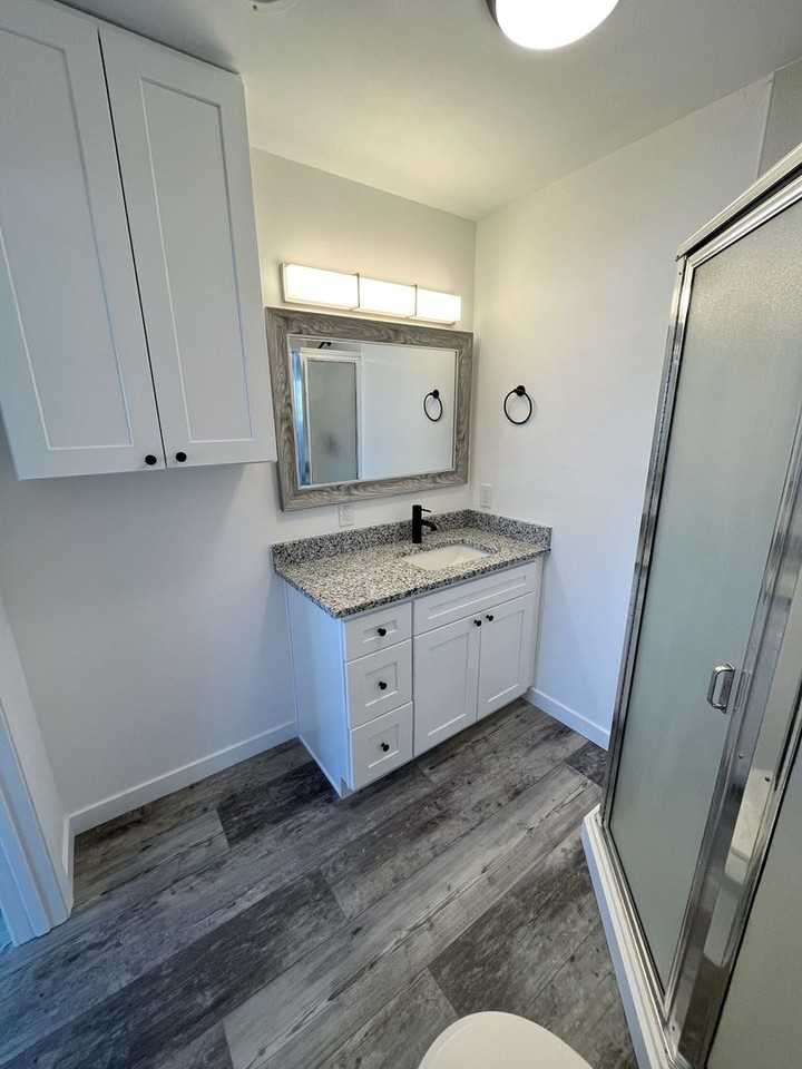 1206 Columbia - Photo 6 of 19