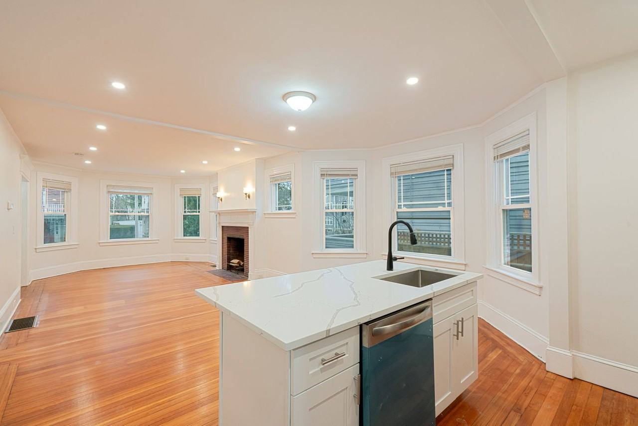 122-124 Elmgrove Ave. - Photo 2 of 4