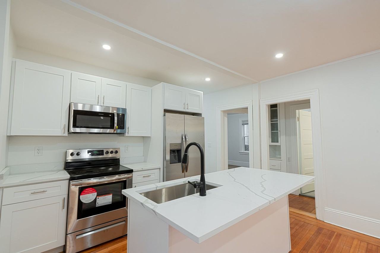 122-124 Elmgrove Ave. - Photo 3 of 4