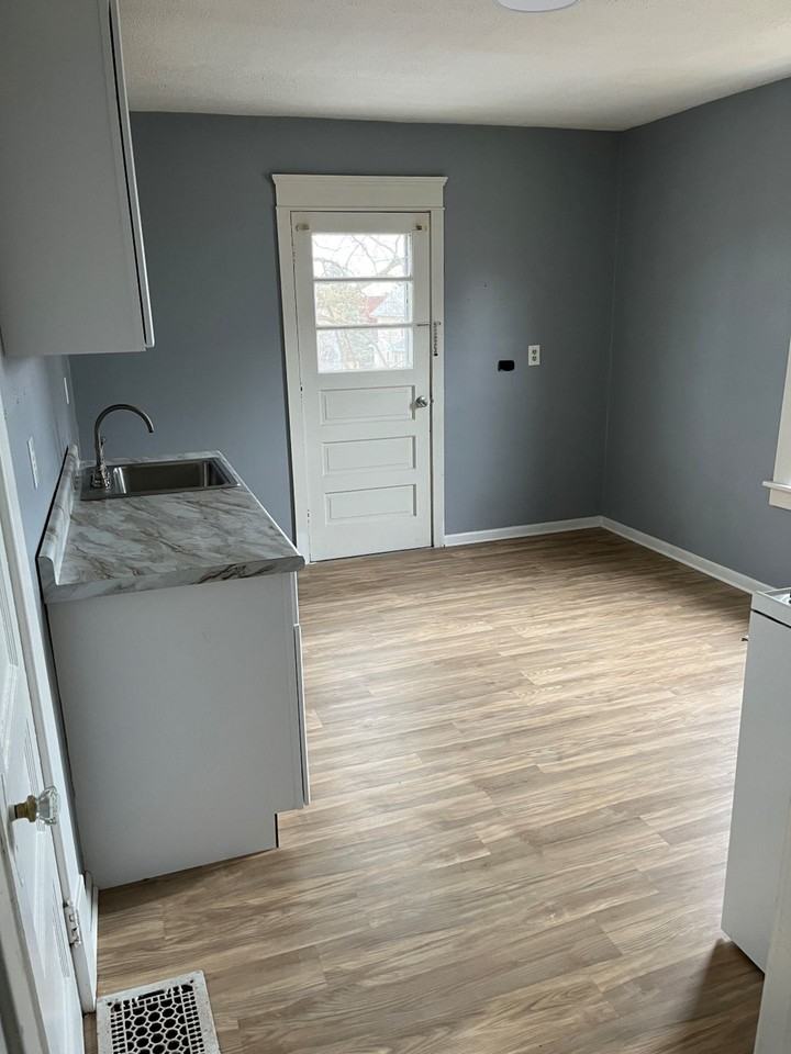 115-121 W Ely St - Photo 3 of 50