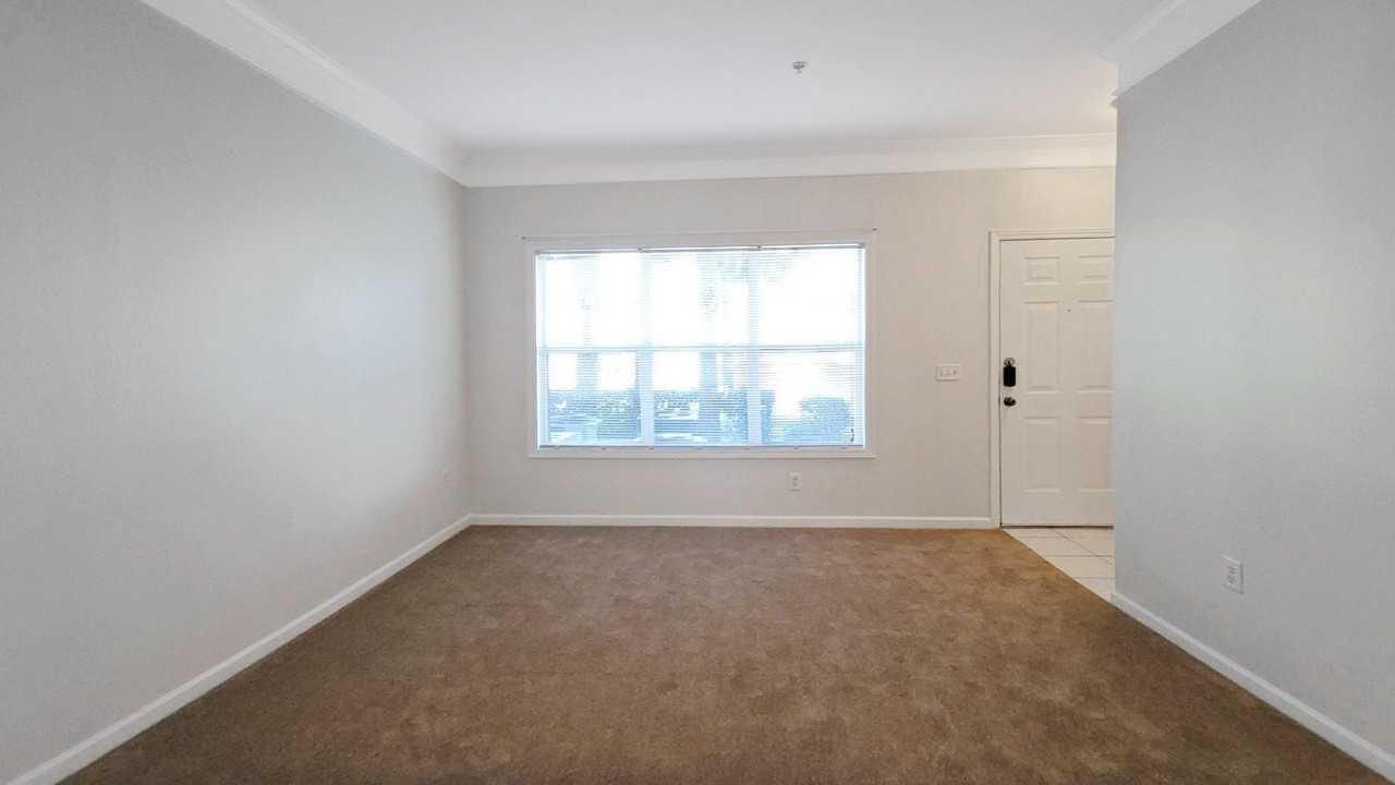 GC1244 - Photo 2 of 17