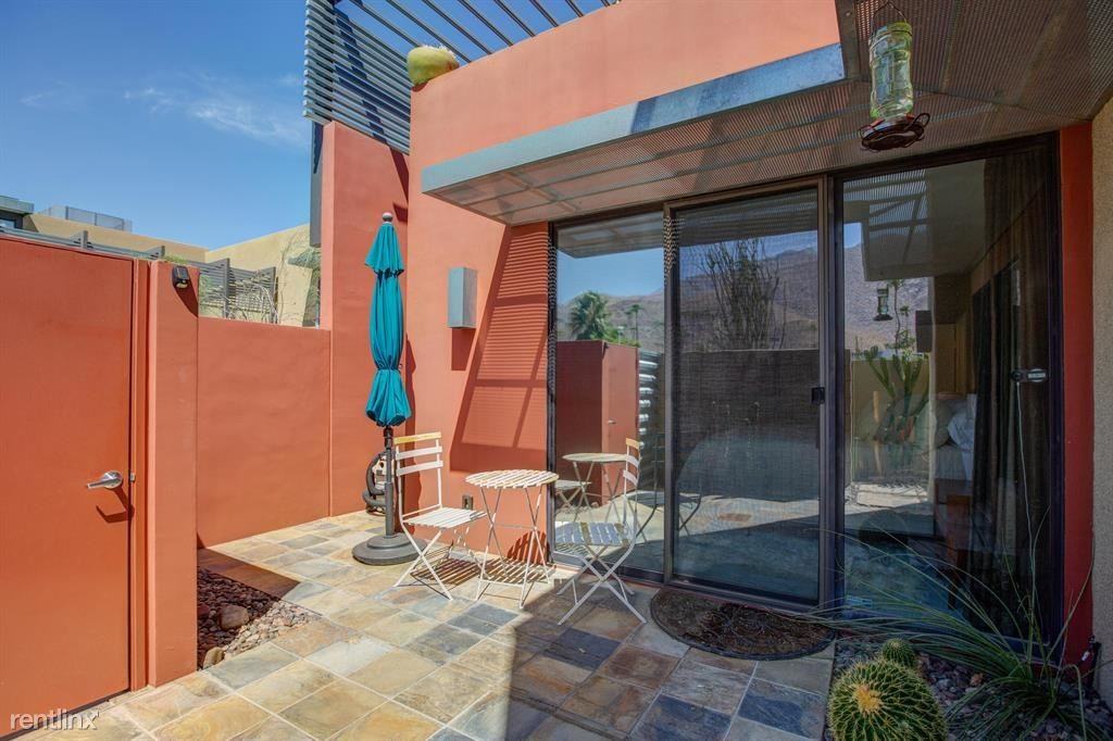 685 E Arenas Rd - Photo 3 of 21