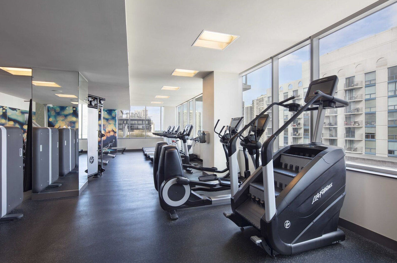 1225 N Wells St #2-2 - Photo 7 of 10