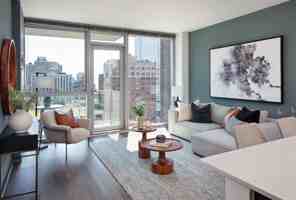featured image of 1225 N Wells St #2-2
