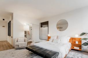 featured image of 21 E Chestnut St