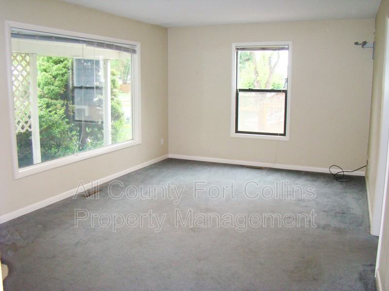 817 E Laurel St - Photo 2 of 13