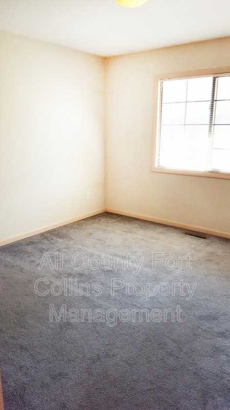 817 E Laurel St - Photo 7 of 13