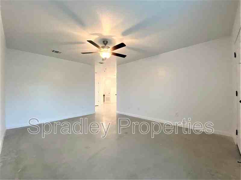 9107 Winding Ct Unit A - Photo 3 of 11