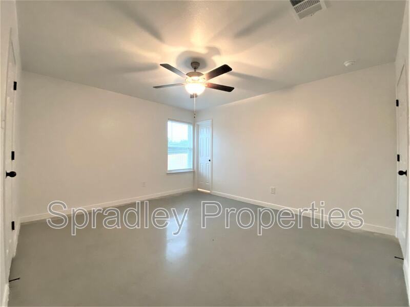 9107 Winding Ct Unit A - Photo 5 of 11